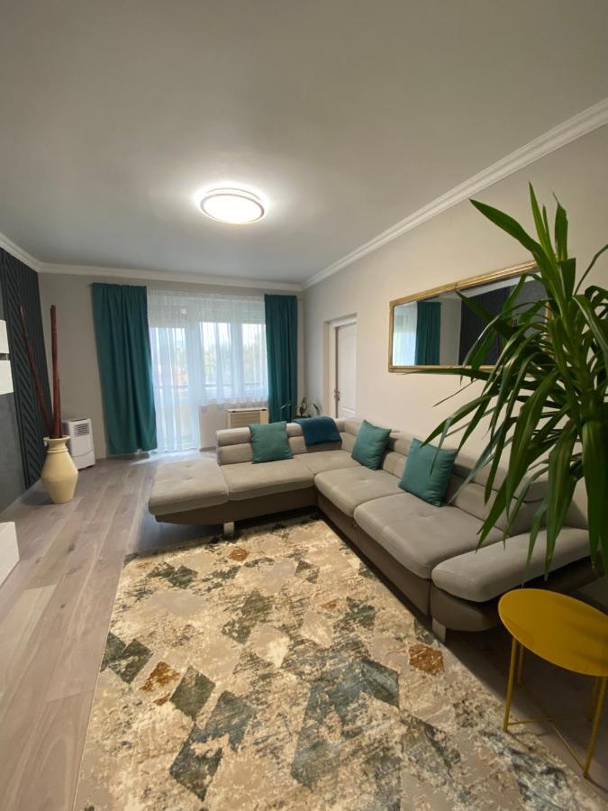 Appartement Oliaparman à Eger Extérieur photo